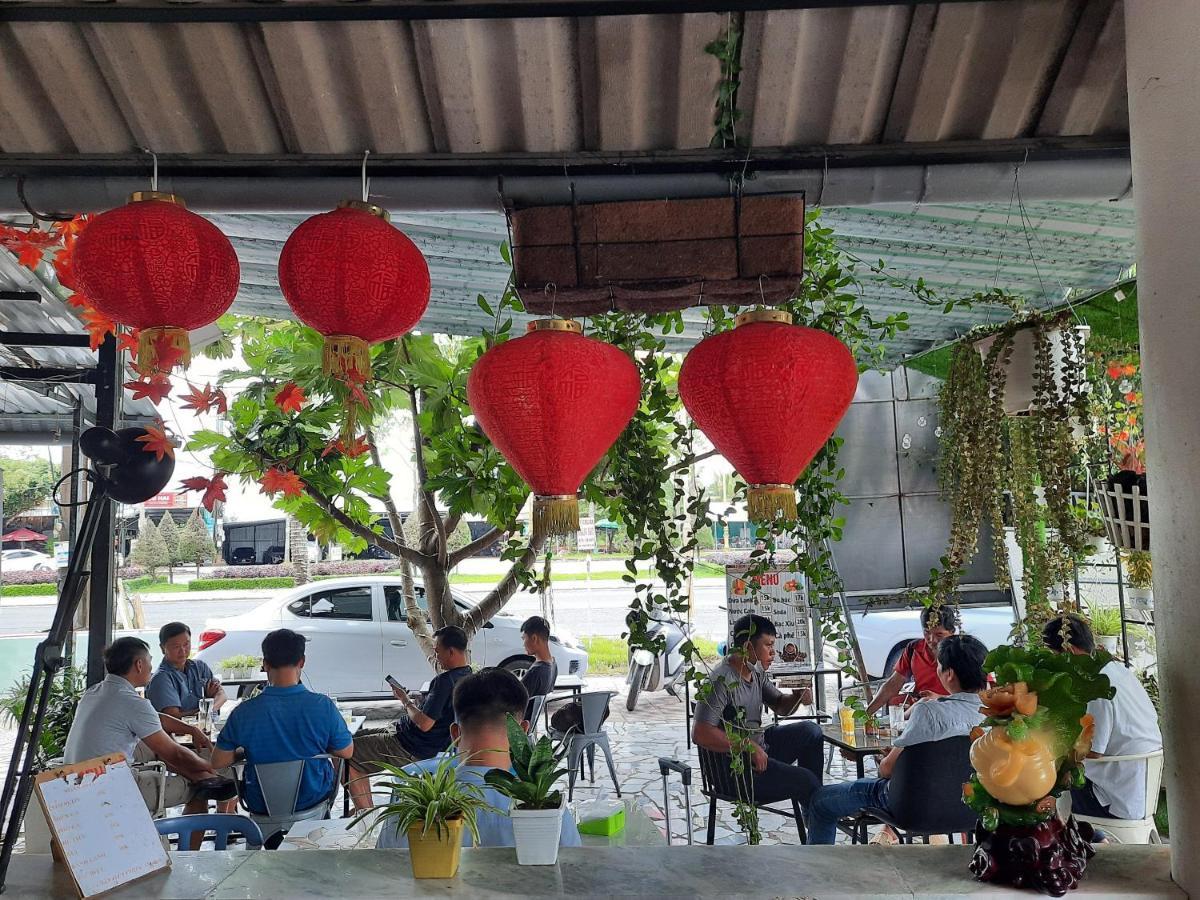 Отель Khach San Hoang Mai Кантхо Экстерьер фото